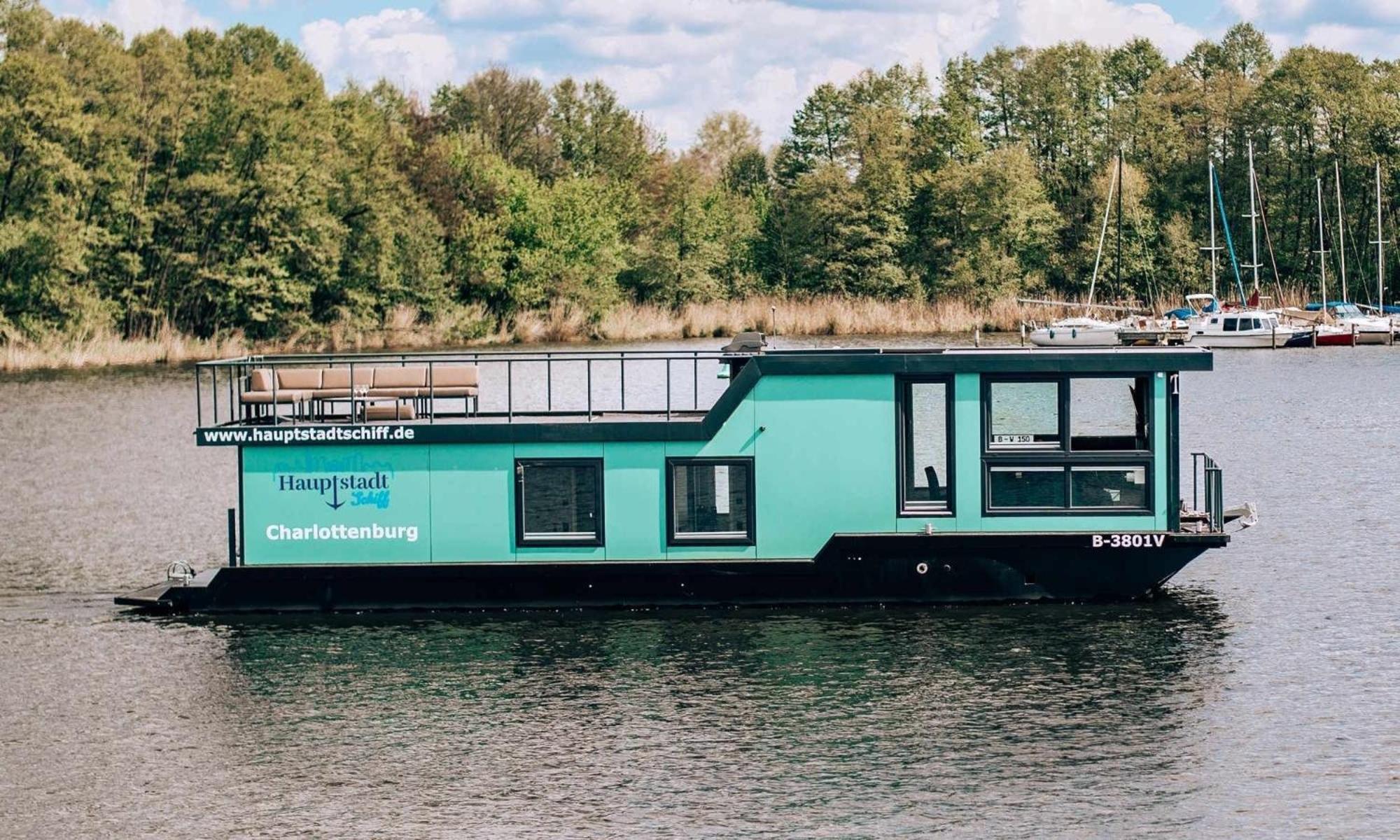 Botel Charlottenburg *